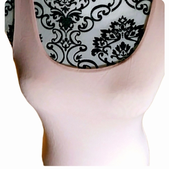 INC|Pink Tank - Picture 3 of 6